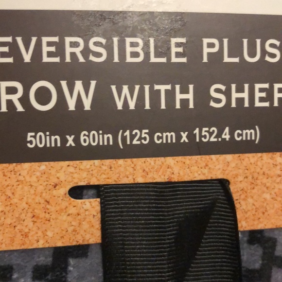 Gift Ready Reversible Plush Throw with Sherpa - Picture 2 of 3